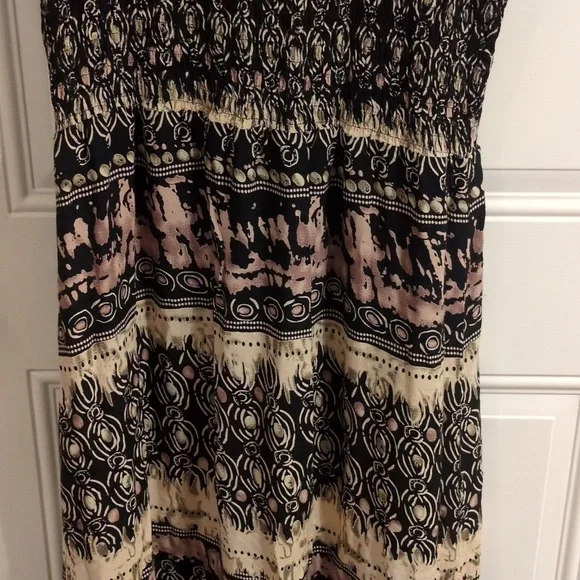 Elementz Maxi Dress with Flutter Sleeves – Perfect for Work Travel-Everything! - Picture 9 of 13